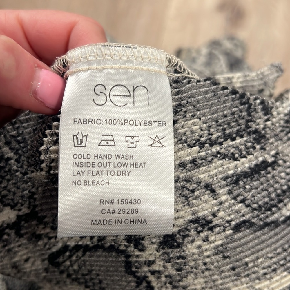 Sen Python Print Halter Top | Snakeskin Print | Size S | Miami Designer - Picture 8 of 9